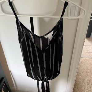 Cropped v neck loose tank